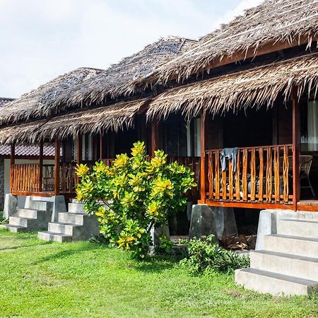 The Ujung Bocur Bungalows Krui Екстер'єр фото